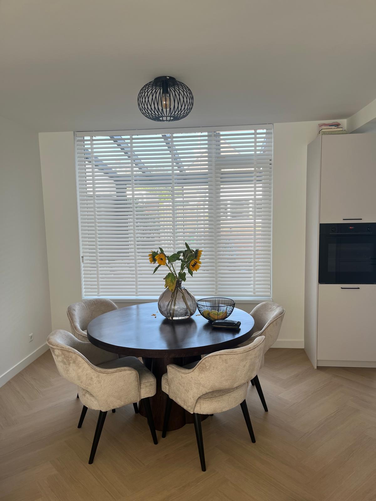 Witte houten shutters op maat - Fenomeen Raamdecoratie Utrecht