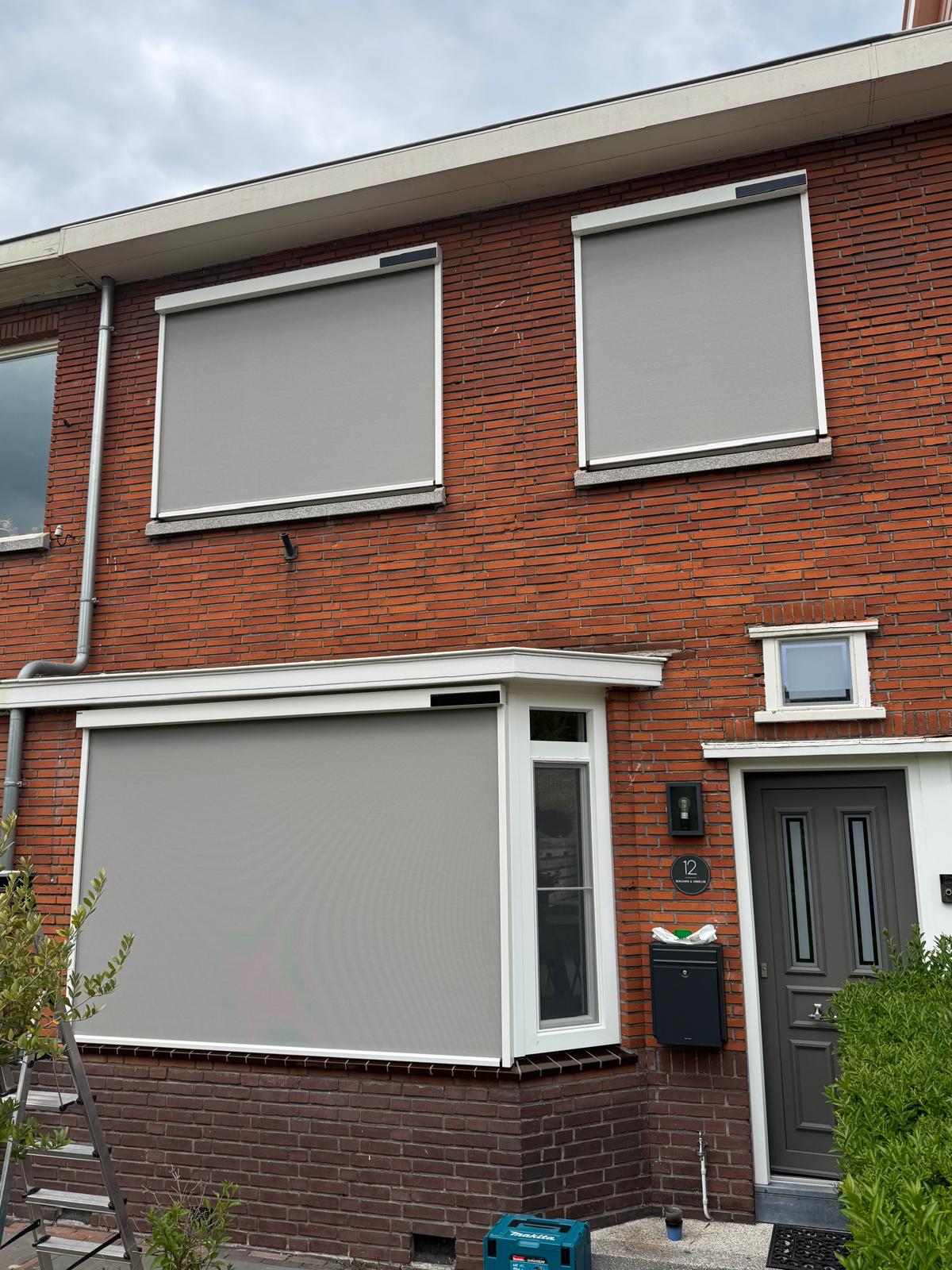 Na raamdecoratie